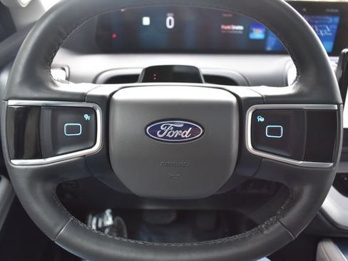 Used 2025 Ford Expedition Max Active AWD/4WD image 23