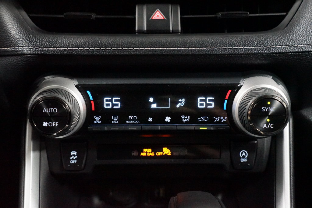 Certified 2025 Toyota RAV4 XLE FWD image 20