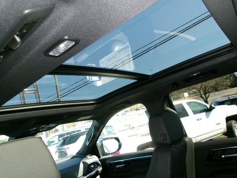 New 2026 Chevrolet Tahoe RST image 14