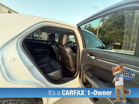 Used 2021 Chrysler 300 Touring L RWD image 40