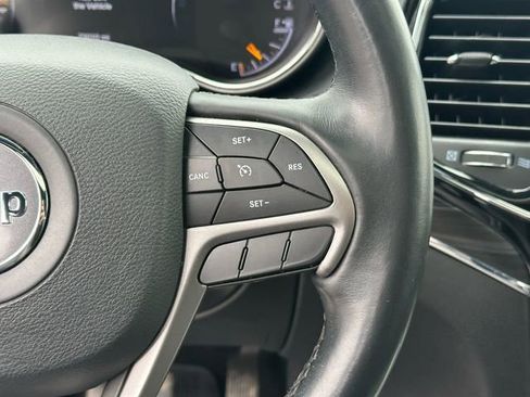 Used 2019 Jeep Grand Cherokee Limited image 14