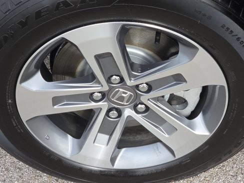 Used 2025 Honda Pilot EX-L image 13