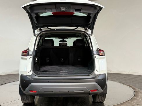 Used 2023 Nissan Rogue SV w/ SV Premium B Package image 27