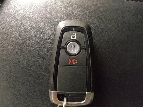 Used 2020 Ford Edge SEL AWD/4WD image 32