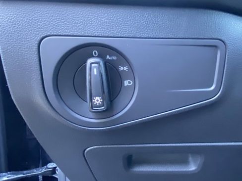 Used 2024 Volkswagen Tiguan S image 13