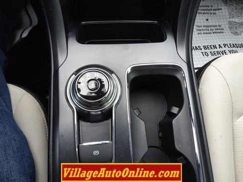 Used 2019 Ford Fusion SE w/ Equipment Group 151A image 41