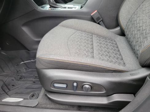 Used 2024 Chevrolet Equinox LT w/ LPO, Floor Liner Package FWD image 9