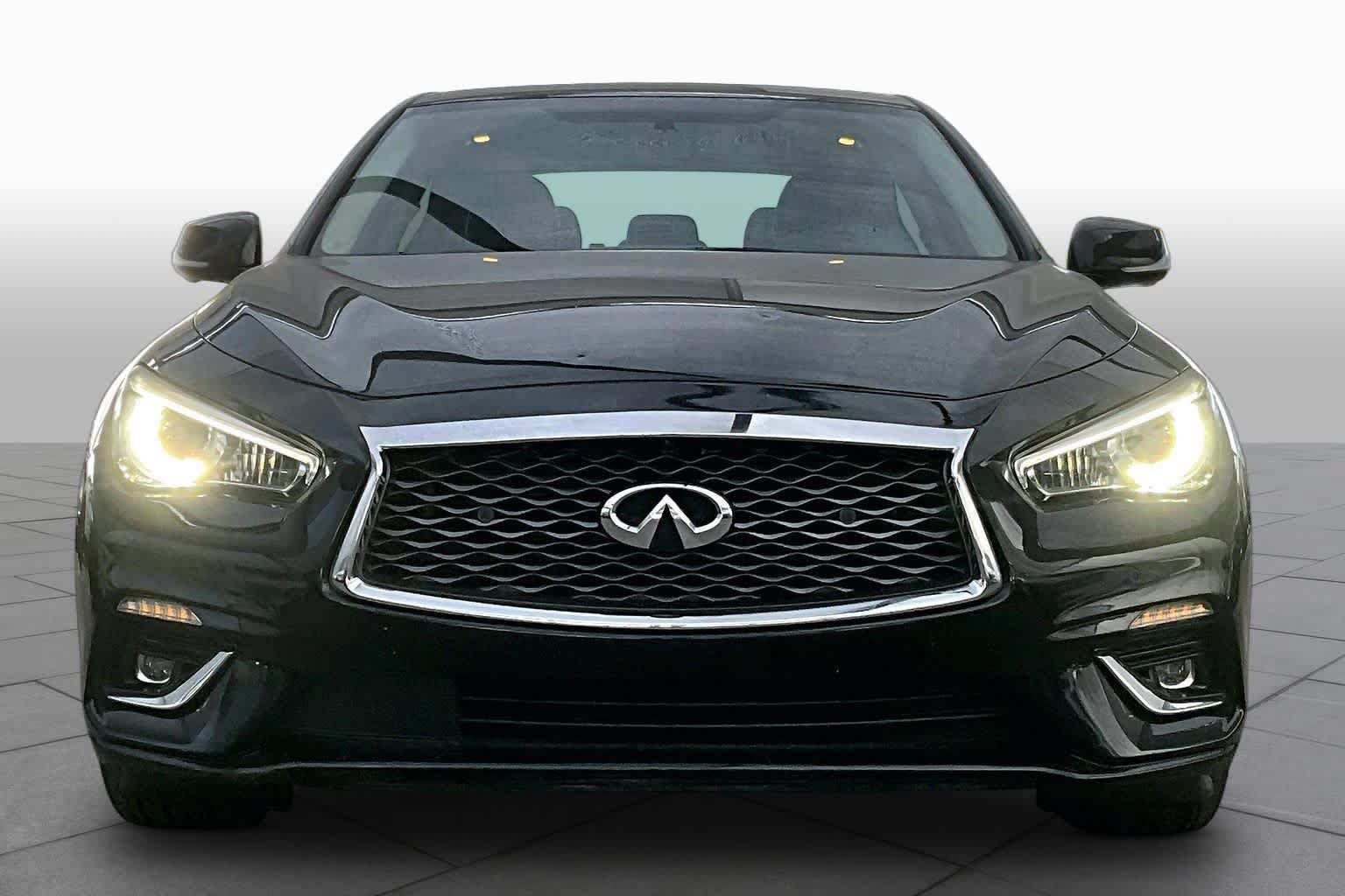 Used 2019 INFINITI Q50 Luxe w/ Essential Package (3.0T Luxe) RWD image 4