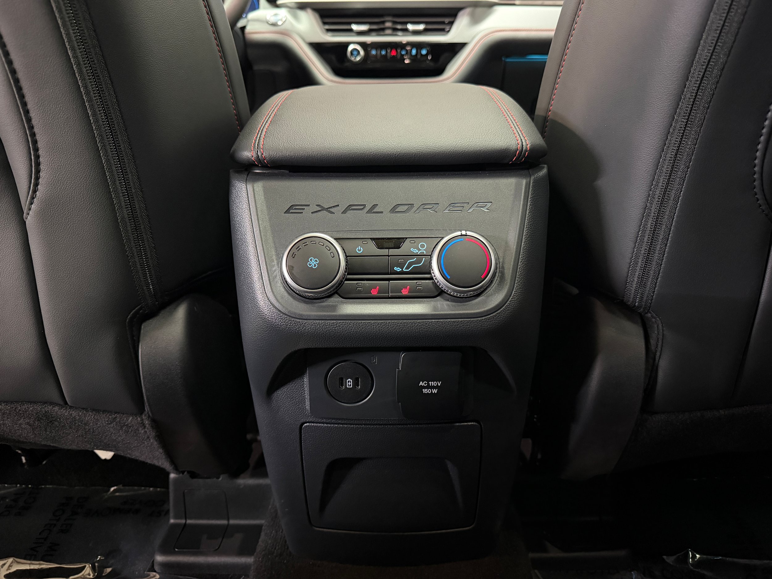 Used 2026 Ford Explorer ST-Line w/ ST-Line Street Pack AWD/4WD image 13