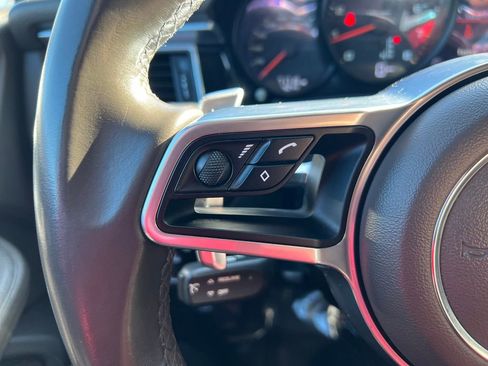 Used 2018 Porsche Macan image 21