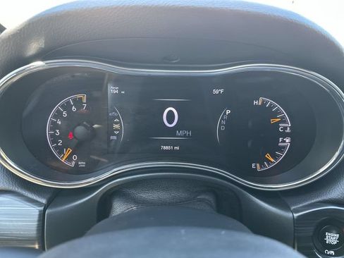 Used 2020 Jeep Grand Cherokee Laredo AWD/4WD image 12