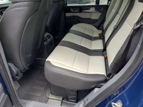 Used 2025 INEOS Grenadier AWD/4WD image 10