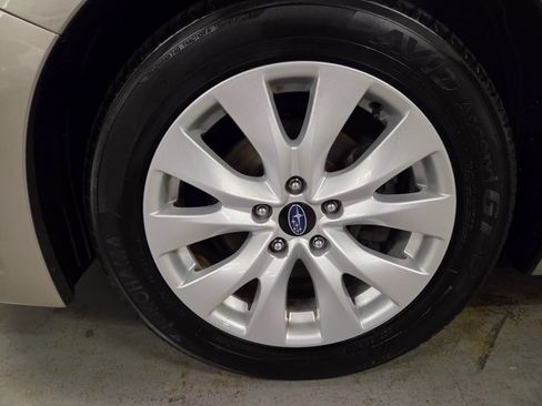 Used 2017 Subaru Legacy 2.5i Premium w/ Moonroof Package AWD/4WD image 13