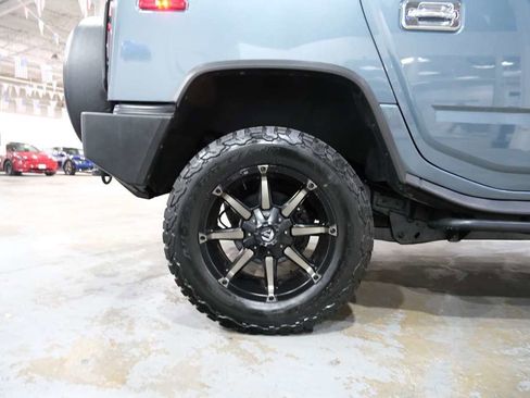 Used 2005 HUMMER H2 w/ Preferred Equipment Group image 11
