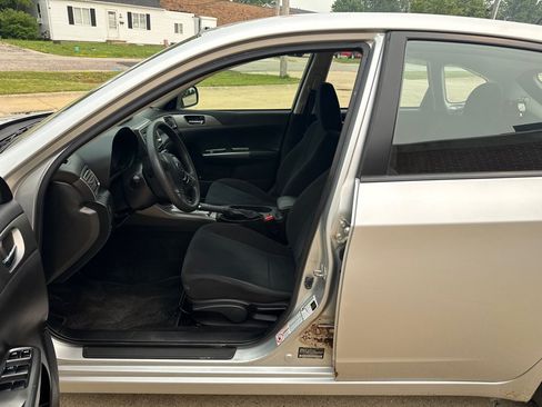 Used 2011 Subaru Impreza 2.5i AWD/4WD image 10