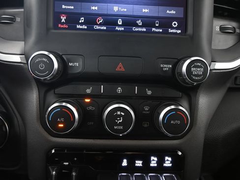 Used 2019 RAM 1500 Big Horn AWD/4WD image 30