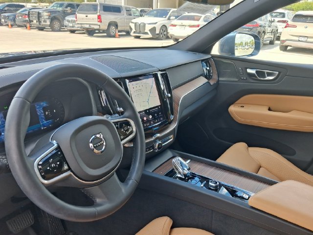 Used 2023 Volvo XC60 B5 Ultimate w/ Climate Package AWD/4WD image 12