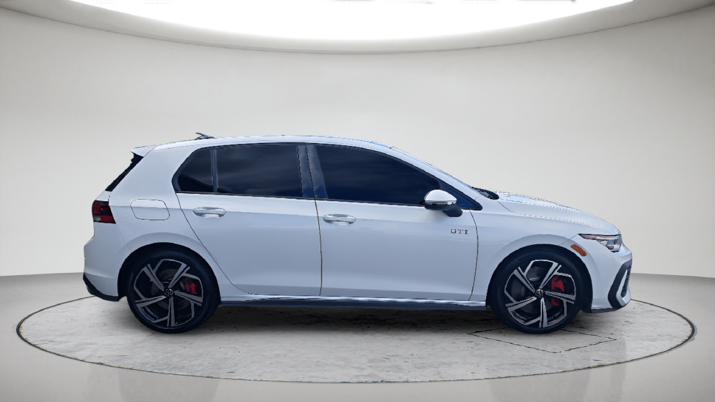 Used 2025 Volkswagen GTI SE FWD image 4