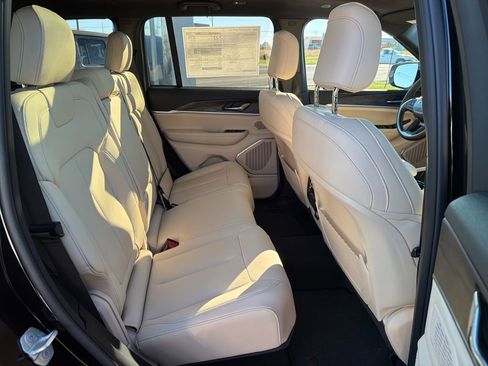 New 2026 Jeep Grand Cherokee Limited w/ Limited Altitude Package RWD image 17