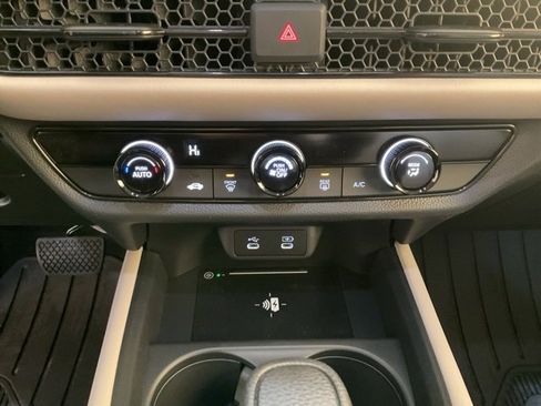 New 2026 Honda HR-V LX image 13
