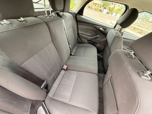 Used 2015 Ford Focus SE FWD image 8
