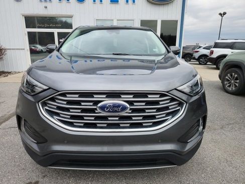Used 2024 Ford Edge Titanium image 2
