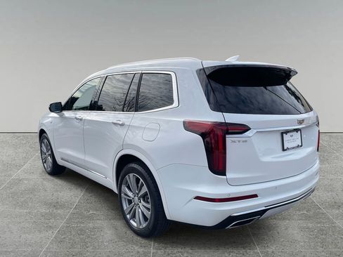 Certified 2023 Cadillac XT6 Premium Luxury image 3