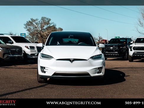 Used 2018 Tesla Model X 100D image 2