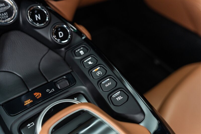 Used 2020 Aston Martin V8 Vantage Coupe RWD image 88