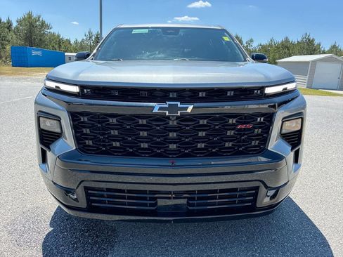 Used 2025 Chevrolet Traverse RS image 32