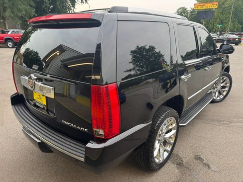 Used 2012 Cadillac Escalade AWD image 8