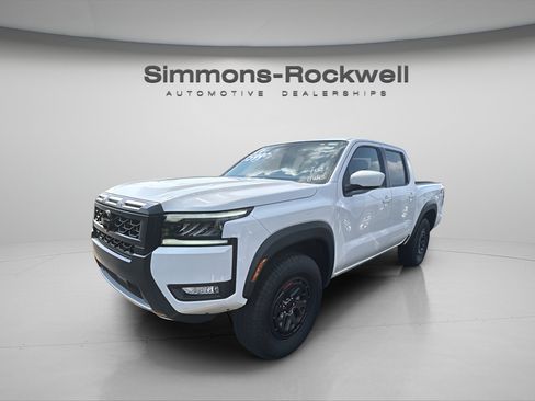 Used 2026 Nissan Frontier PRO-4X AWD/4WD image 1