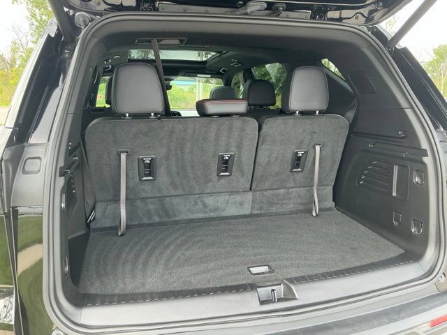 Used 2026 Chevrolet Traverse Z71 w/ Driver Confidence Package AWD/4WD image 11