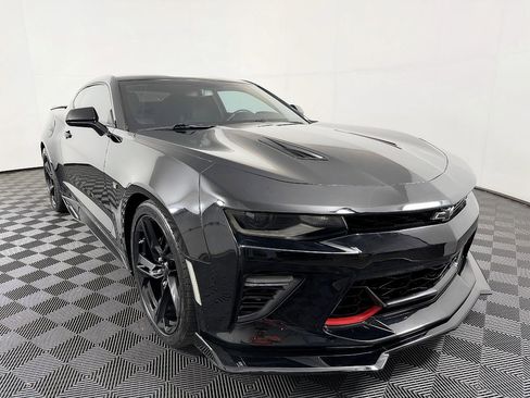 Used 2018 Chevrolet Camaro SS RWD image 5