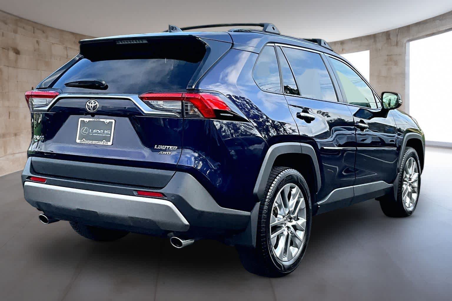 Used 2023 Toyota RAV4 Limited AWD/4WD image 5