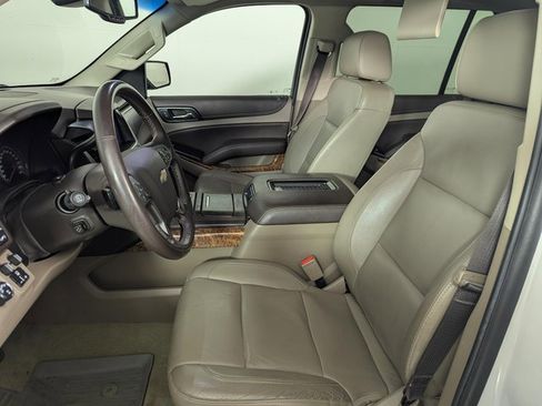 Used 2017 Chevrolet Suburban Premier image 10