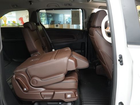 Used 2026 Honda Odyssey Touring image 31