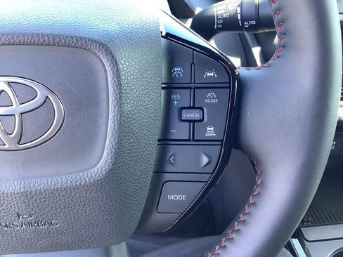 Used 2025 Toyota Prius Plug-In Hybrid image 12