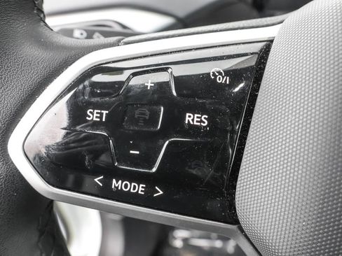 Used 2023 Volkswagen ID.4 Pro image 20