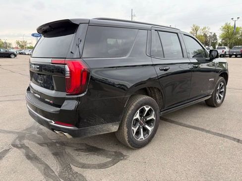 Used 2026 GMC Yukon AT4 w/ AT4 Premium Package AWD/4WD image 10