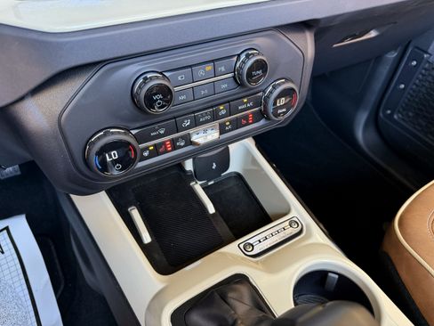 Used 2026 Ford Bronco Outer Banks AWD/4WD image 38