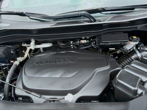 Certified 2023 Honda Passport TrailSport image 36