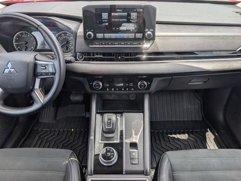 Used 2024 Mitsubishi Outlander SE FWD image 9