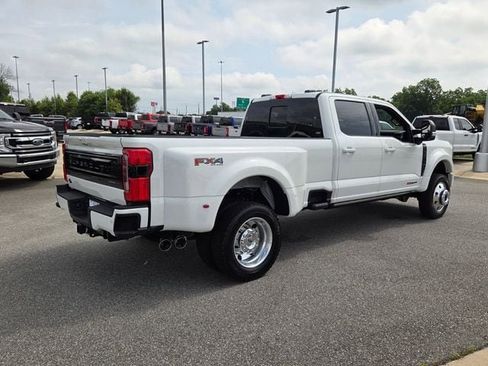 New 2026 Ford F450 Platinum w/ FX4 Off-Road Package AWD/4WD image 12