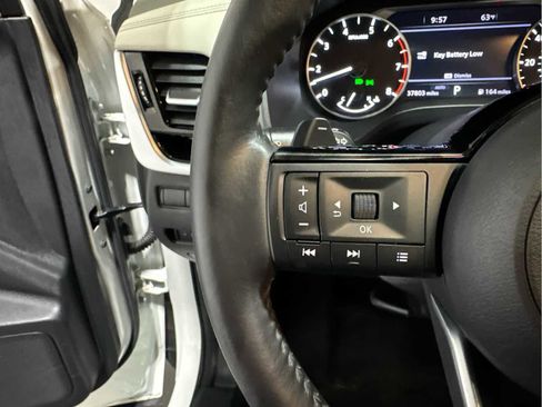 Used 2023 Nissan Rogue SL w/ SL Premium Package image 14