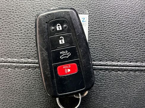 Used 2020 Toyota RAV4 XSE AWD/4WD image 23