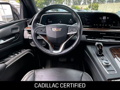 Used 2023 Cadillac Escalade Premium Luxury AWD/4WD image 7