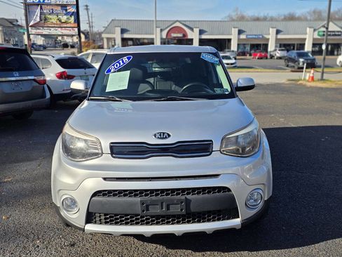 Used 2018 Kia Soul + image 2