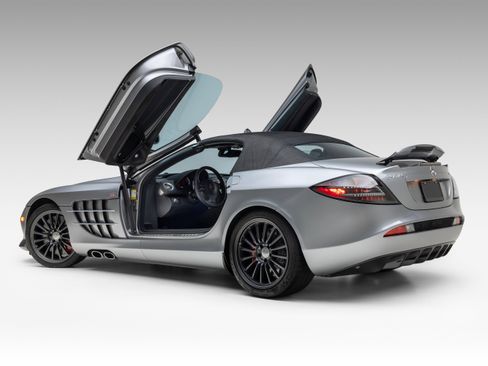 Used 2009 Mercedes-Benz SLR image 10