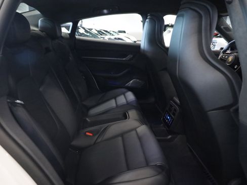 Used 2020 Porsche Taycan Turbo S image 40